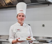 Rochefort : Kandy Coquerel finaliste réinvente le gâteau basque à la Nutella Academy