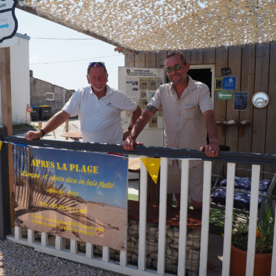Serge Billard et Tony Guegan au port conchylicole de La Pelle à Marsilly ©Yannick Picard